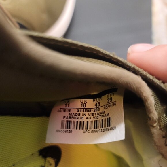 Nike Roshe Two Mens Running Shoe Iguana Olive 844656-200 Size 11 Pre-Owned - Picture 6 of 7